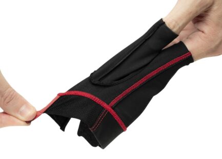 Billiard Glove, Cuetec Axis, 3-Finger, black-red, to wear on right hand, L - Image 4