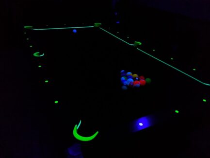 Ball Set Aramith glow in the dark, 57,2 mm, Pool - Imagem 2