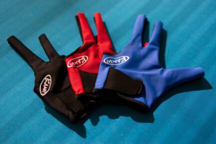 Billiard Glove, Kamui, 2024 modell, Blue, to wear on left hand, M - Image 3